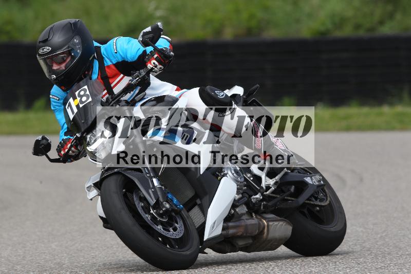 Archiv-2025/10 23.04.2025 Cornu Master School ADR/rot-rouge/18